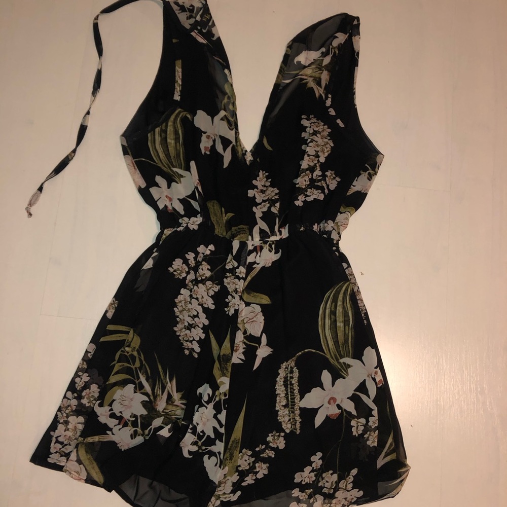 Romper - Picture 2 of 2
